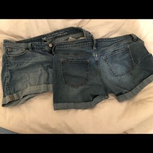 2 pairs of Gap Jean shorts size 8 4-in inseam